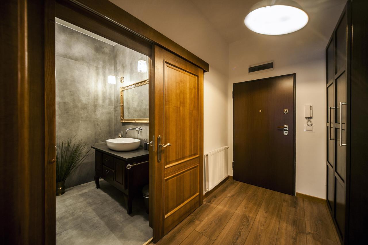 Very Berry - Orzeszkowej 10 - Mtp Apartment, Parking, Balcony, Check In 24H Poznan Ngoại thất bức ảnh