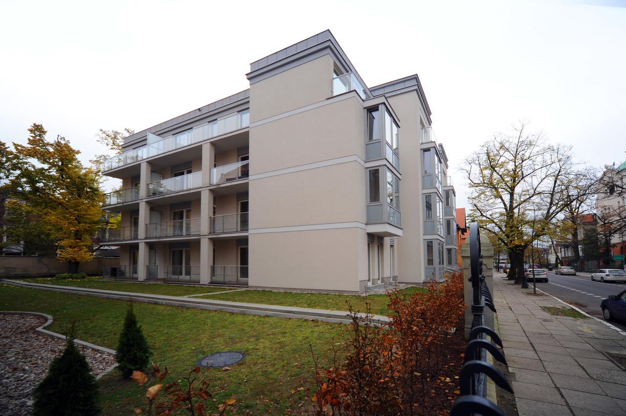 Very Berry - Orzeszkowej 10 - Mtp Apartment, Parking, Balcony, Check In 24H Poznan Ngoại thất bức ảnh